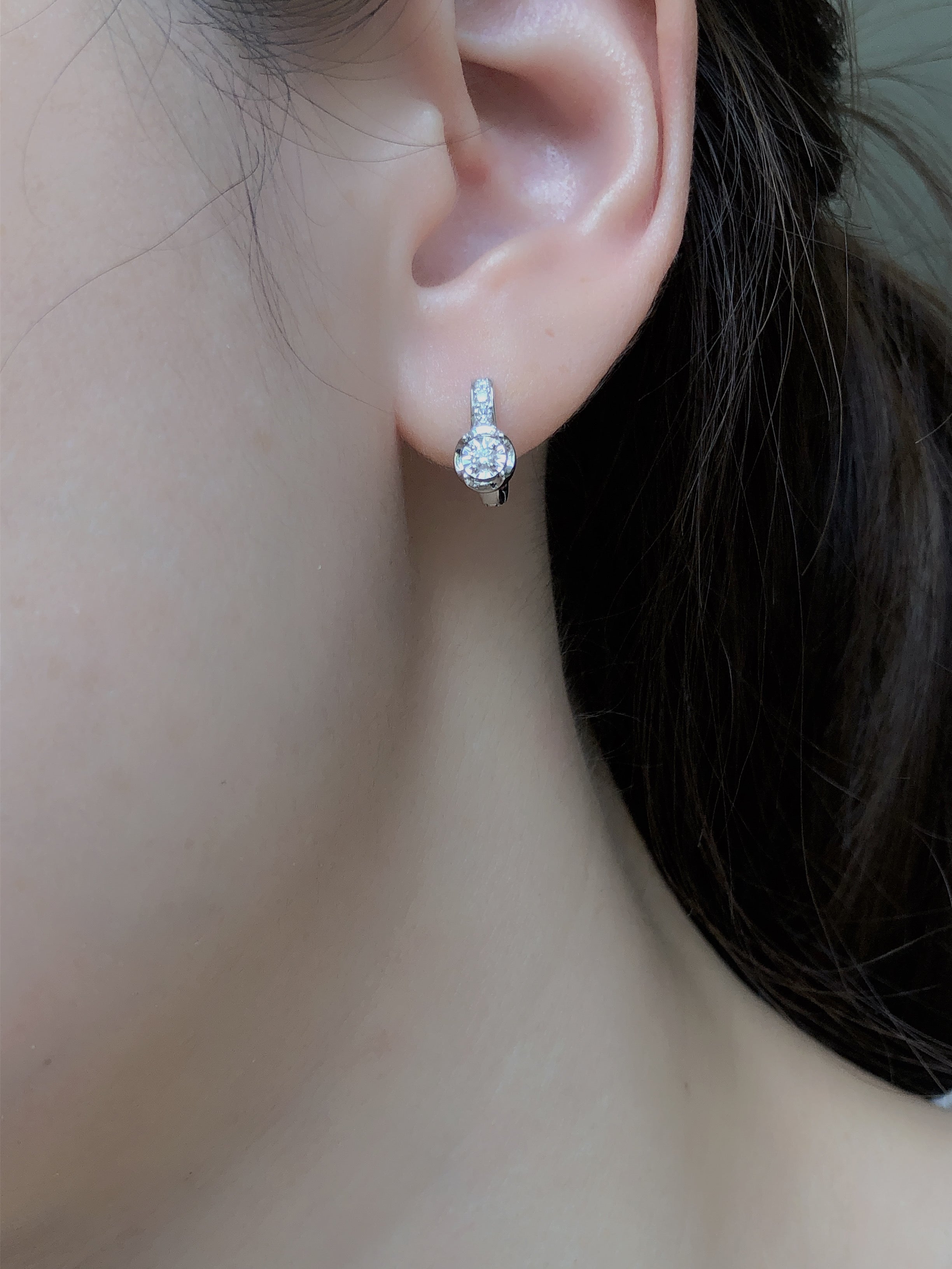 Minimal diamond hoop earring