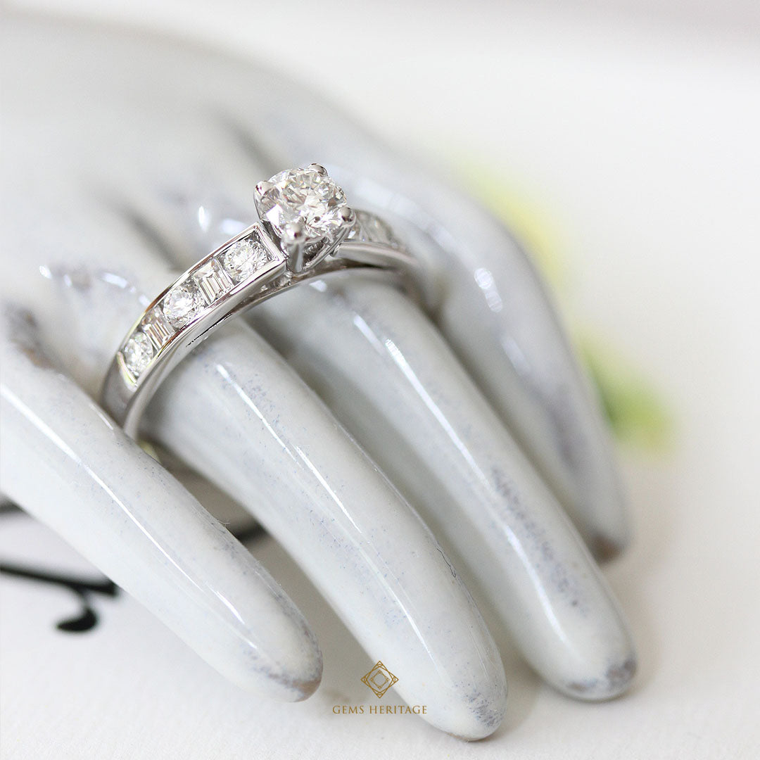 Wedding ring with round and baguette diamond (rwg0052)