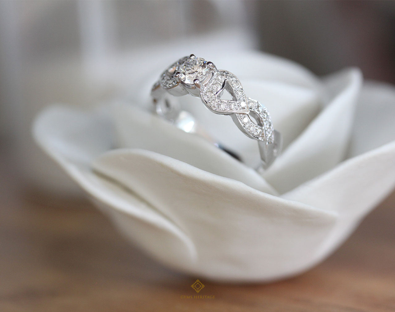 Diamond ring with curve sides