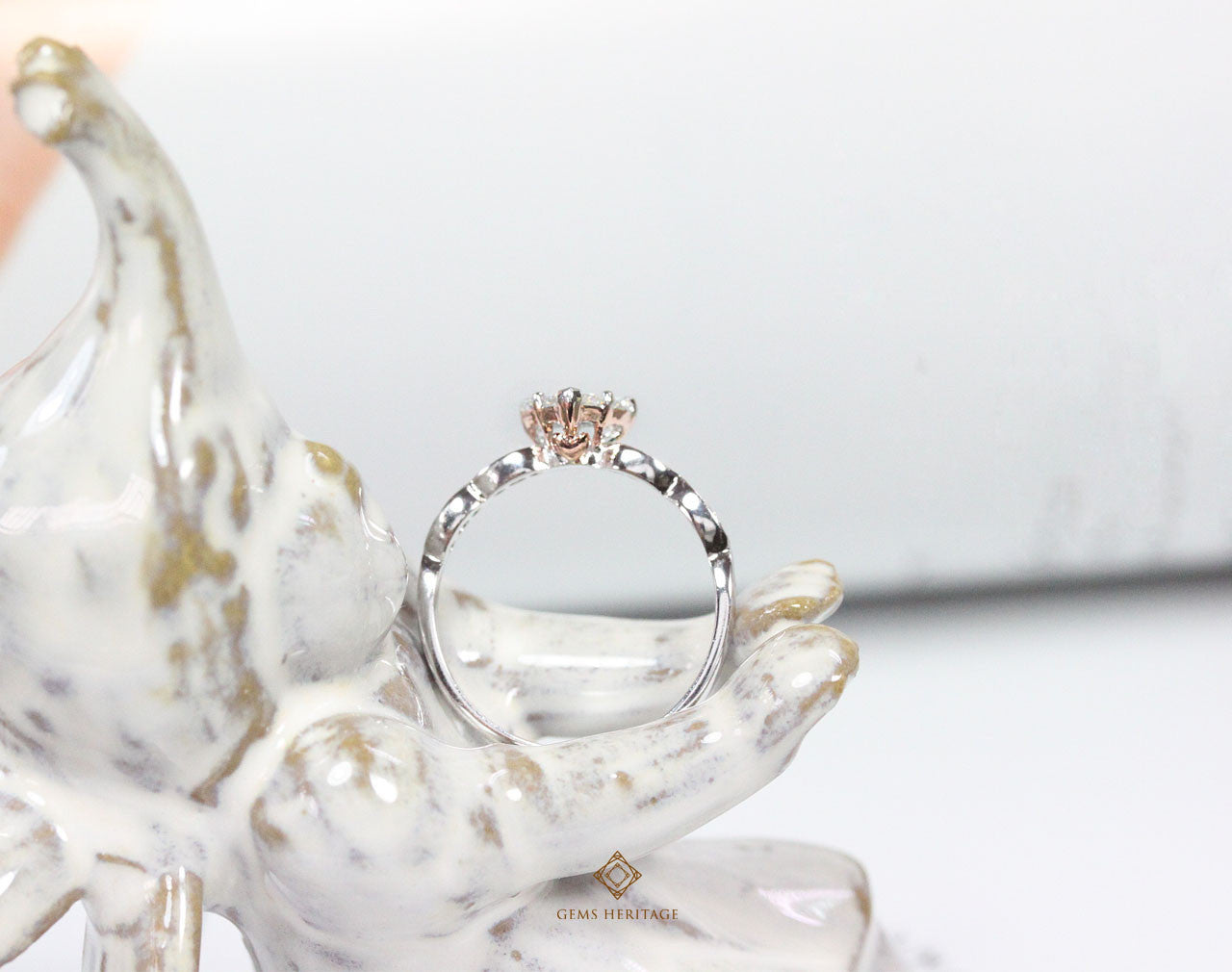 Romantic hearts Diamond ring
