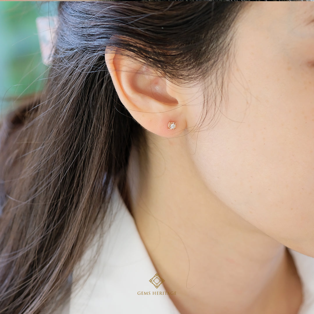 Tiny diamond stud earrings (erpg212)
