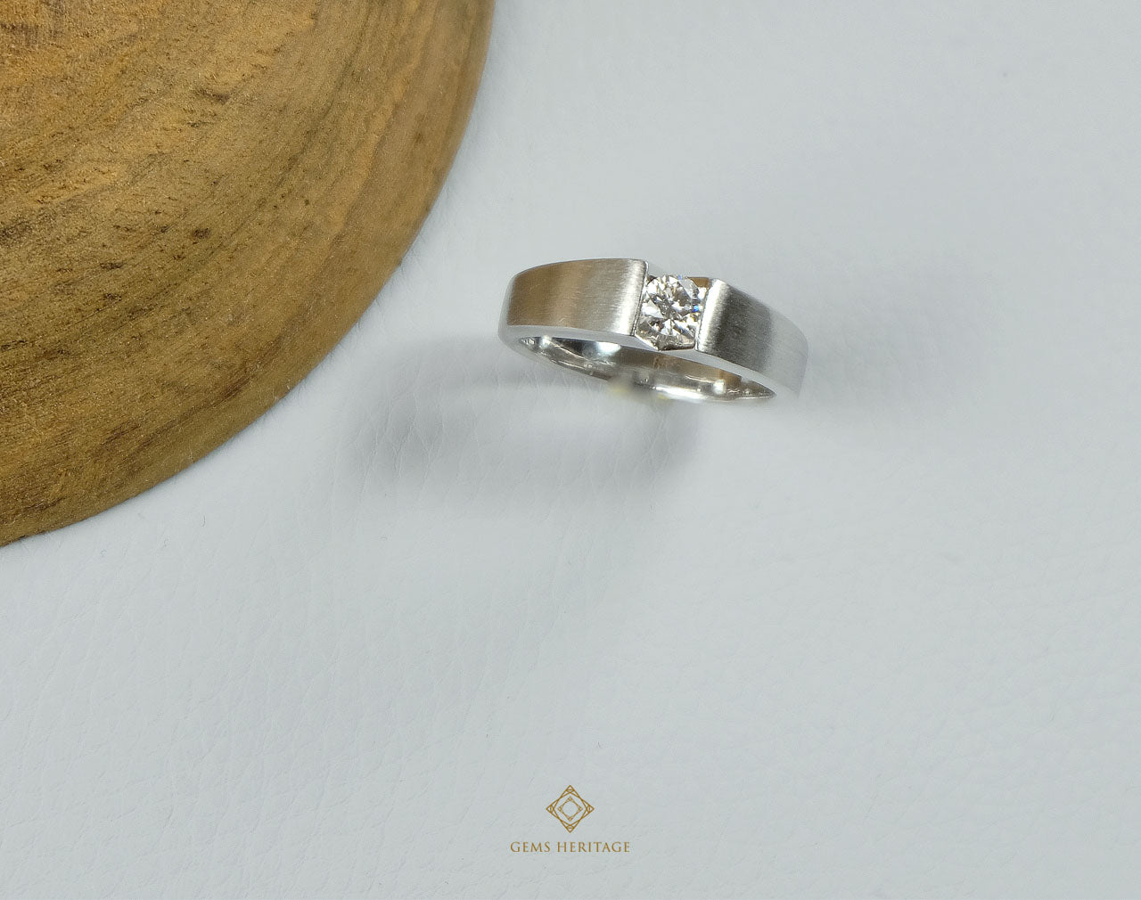 Modern V prong diamond ring-men (rwg266)