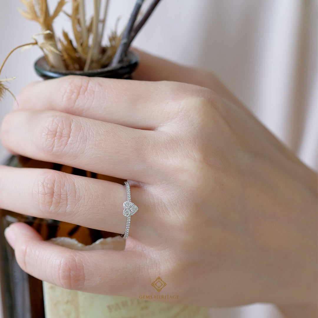 Tiny heart diamond ring (rwg388)